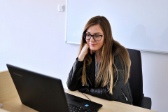 Asystentka wykładowcy- Klaudia Ciołak  podczas zajęć zdalnych dnia 3.10.2020r