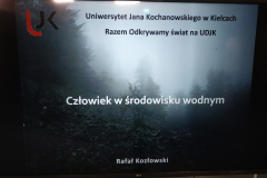 Slajd tytułowy z prezentacji Człowiek w środowisku wodnym