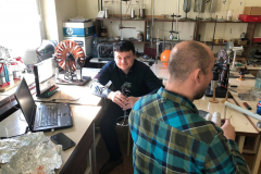 mgr Karol Szary i mgr Krzysztof Kwaśniewski podczas zajęć  dla dzieci