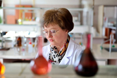 dr Beata Szczepanik podczas warsztatów dla dzieci