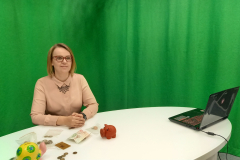 dr Joanna Rudawska w studiu TV