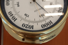 urządzenie do mierzenia ciśnienia atmosferycznego