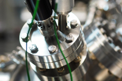 maszyny znajdujące się w laboratorium fizycznym