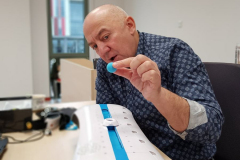 Piotr Sołkiewicz podczas prowadzenia zajęć dla dzieci