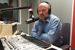 Mgr Arkadiusz Miller podczas prowadzenia zajęć dla dzieci