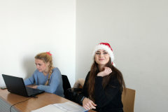 Asystencki wykładowcy mgr Weronika Paduszyńska i mgr Karolina Paluch podczas Absolutorium