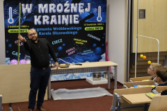 Dr Gruszczyński podczas wykładu